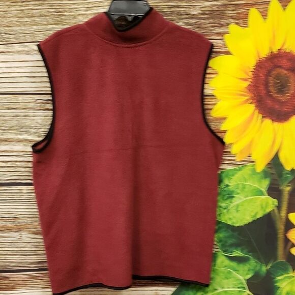 Alpine Ridge fleece dk majenta vest zipper front - Picture 2 of 5